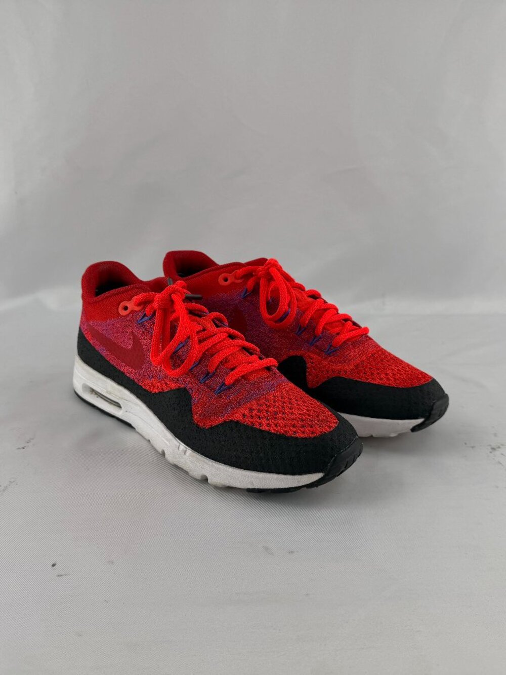 Nike Air Max Thea Ultra Flyknit Red Black Women Athletic Training Shoes Sz 8